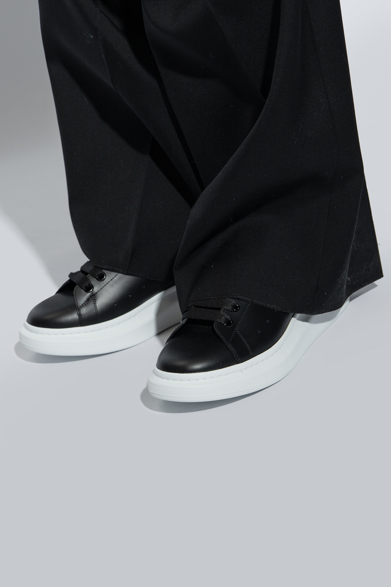 スニーカー alexander mcqueen FW25 'Larry' sneakers (553770WIAIG 9007) Alexander McQueen Oversize sneakers white | TheDoubleF